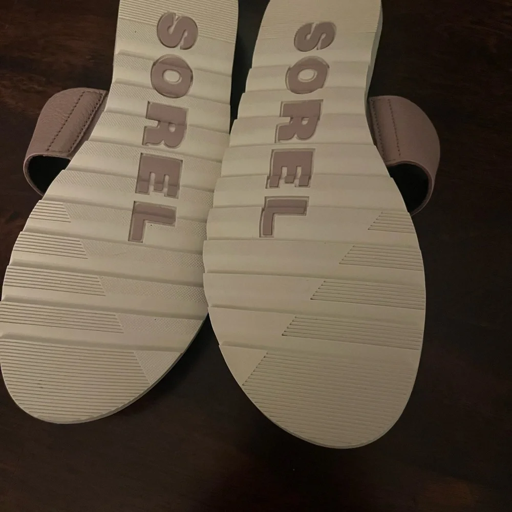 New! SOREL Roaming Slide Sandals. Snakeskin & Blush Pink Leather.  Size 9.5